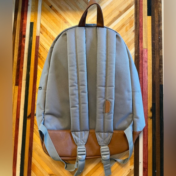 Herschel Supply Company Heritage Backpack - Picture 2 of 4